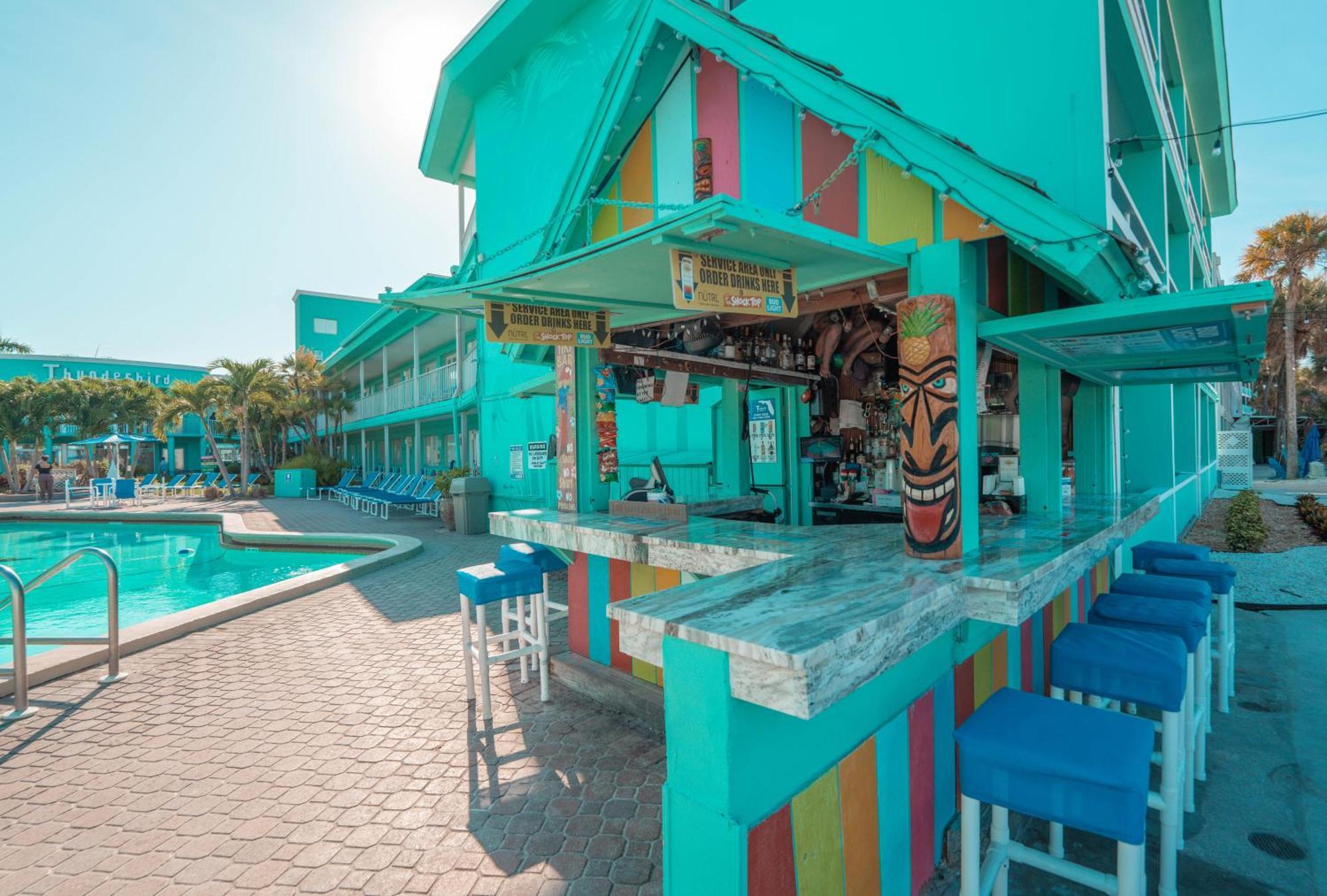 Thunderbird Beach Resort Treasure Island ภายนอก รูปภาพ